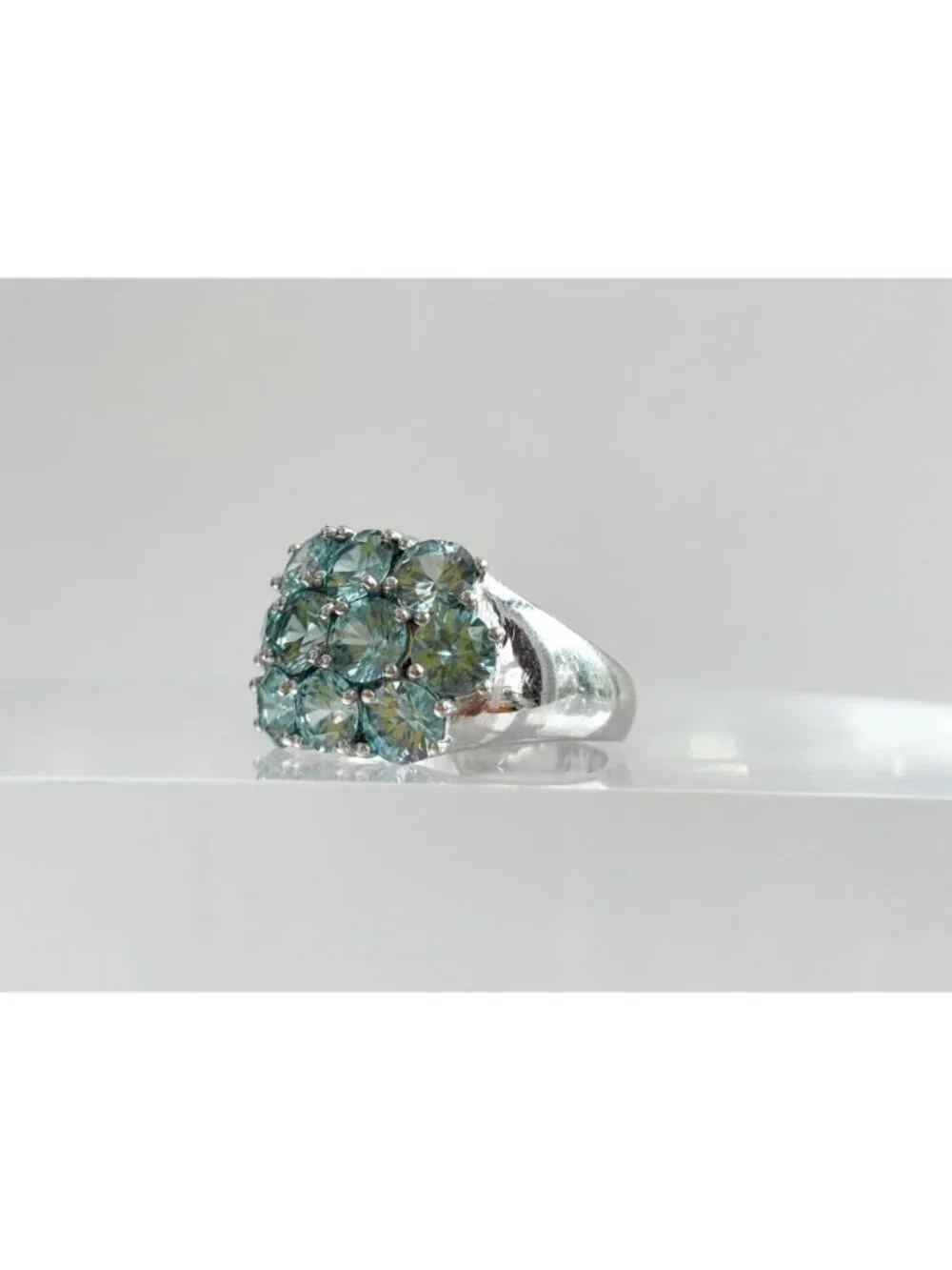 Blue Topaz Cluster Round Cut Gemstone Sterling Silver 925 Vintage Ring - sz 7.75